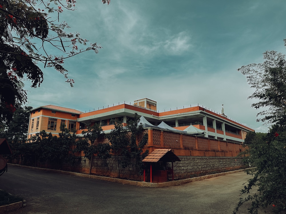 Olde Bangalore Resort and Wellness Center 4/50