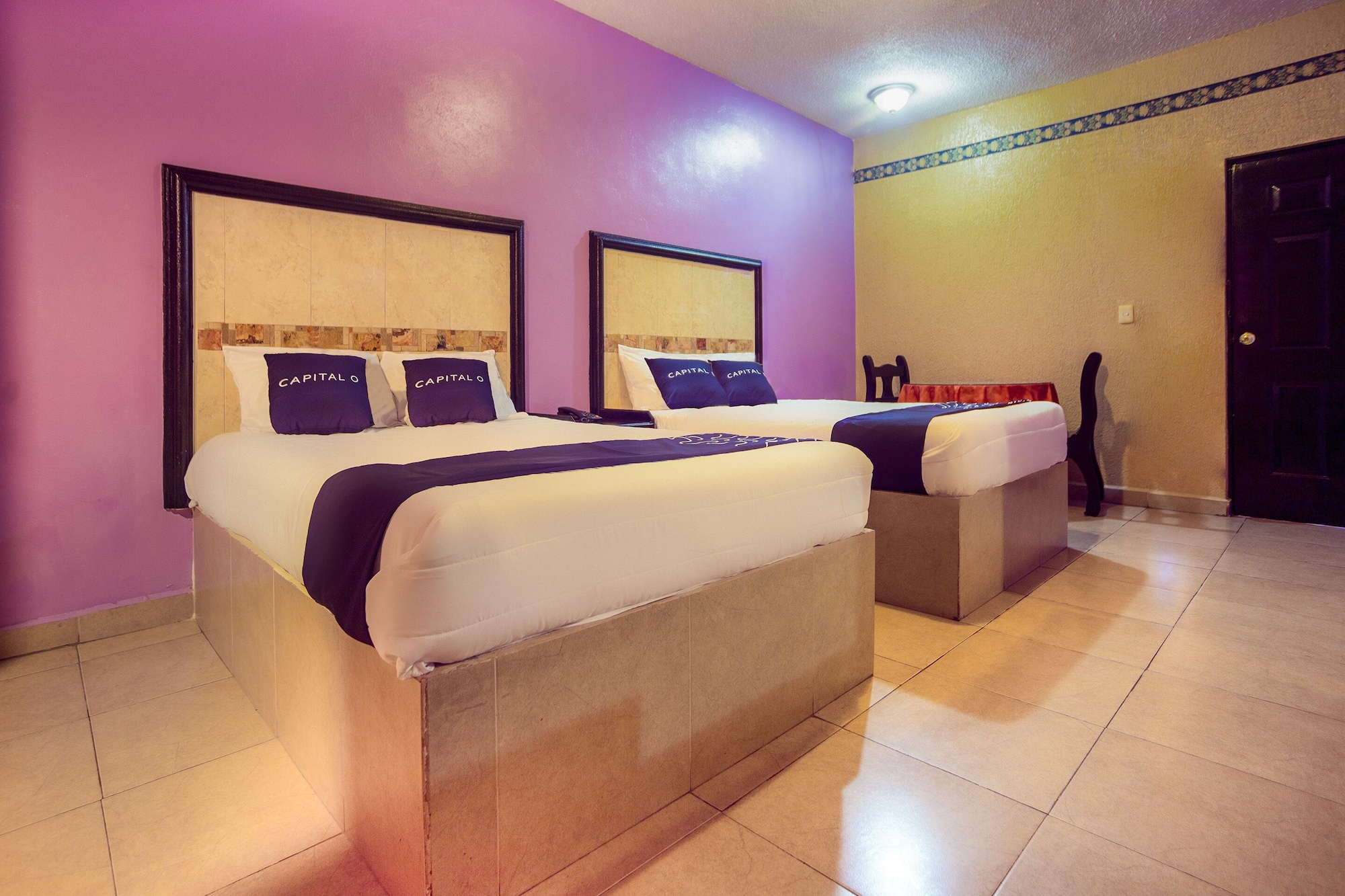 STANDARD, 2 DOUBLE BEDS