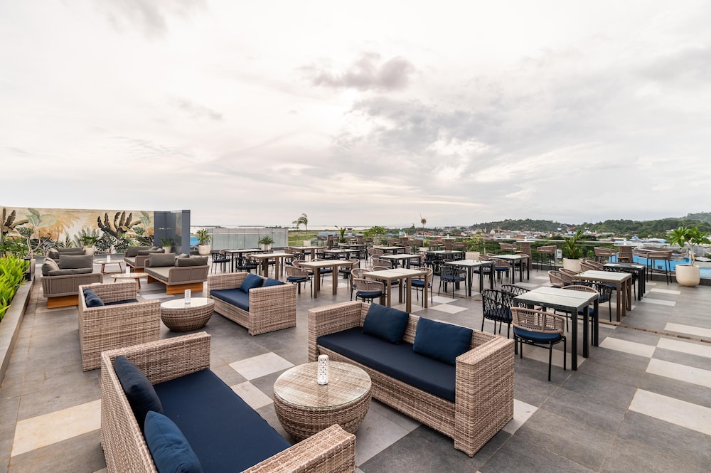 Aston Sorong Hotel and Conference Center 34/50