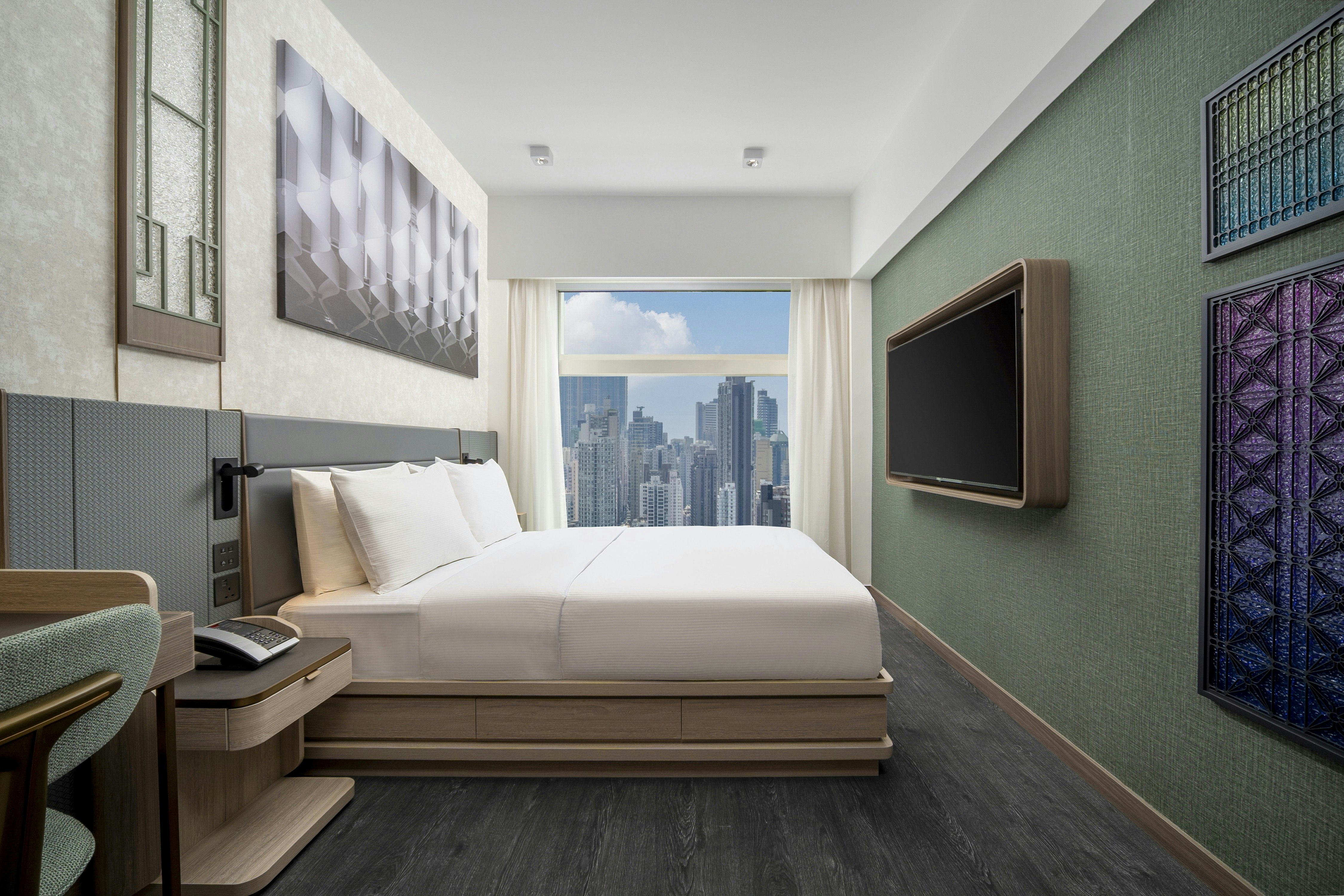 ROOM, QUEEN BED, CITY VIEW