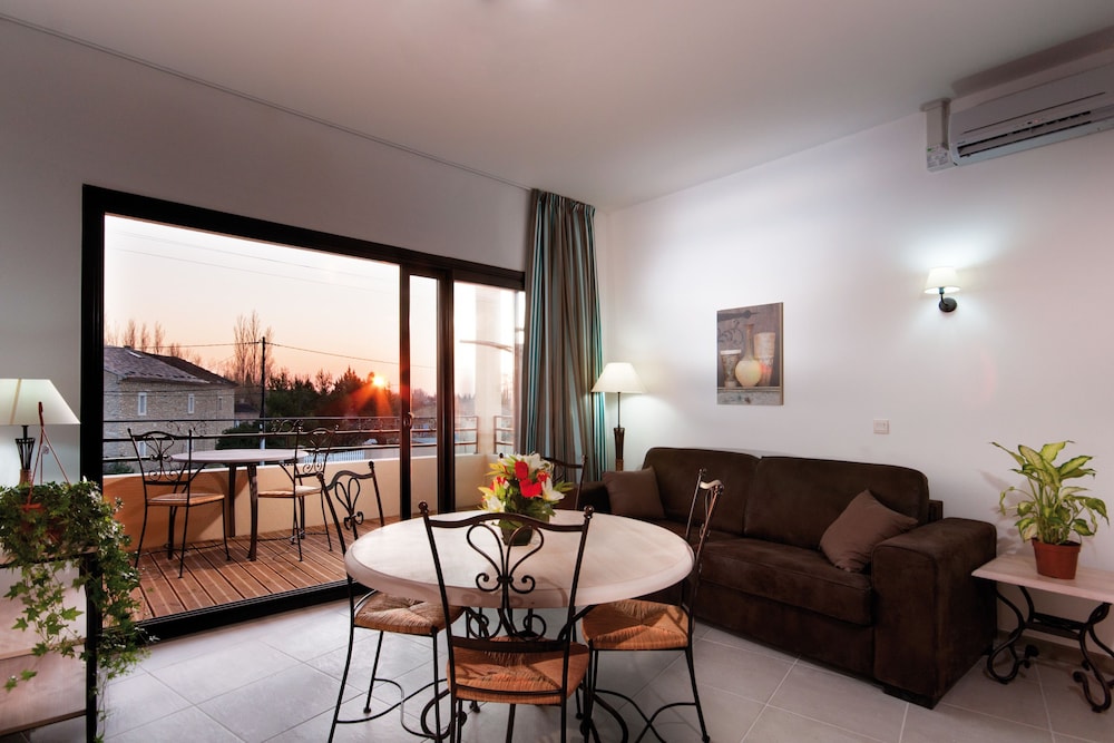 Residence Lagrange Vacances L Oustau de Sorgue 31/64