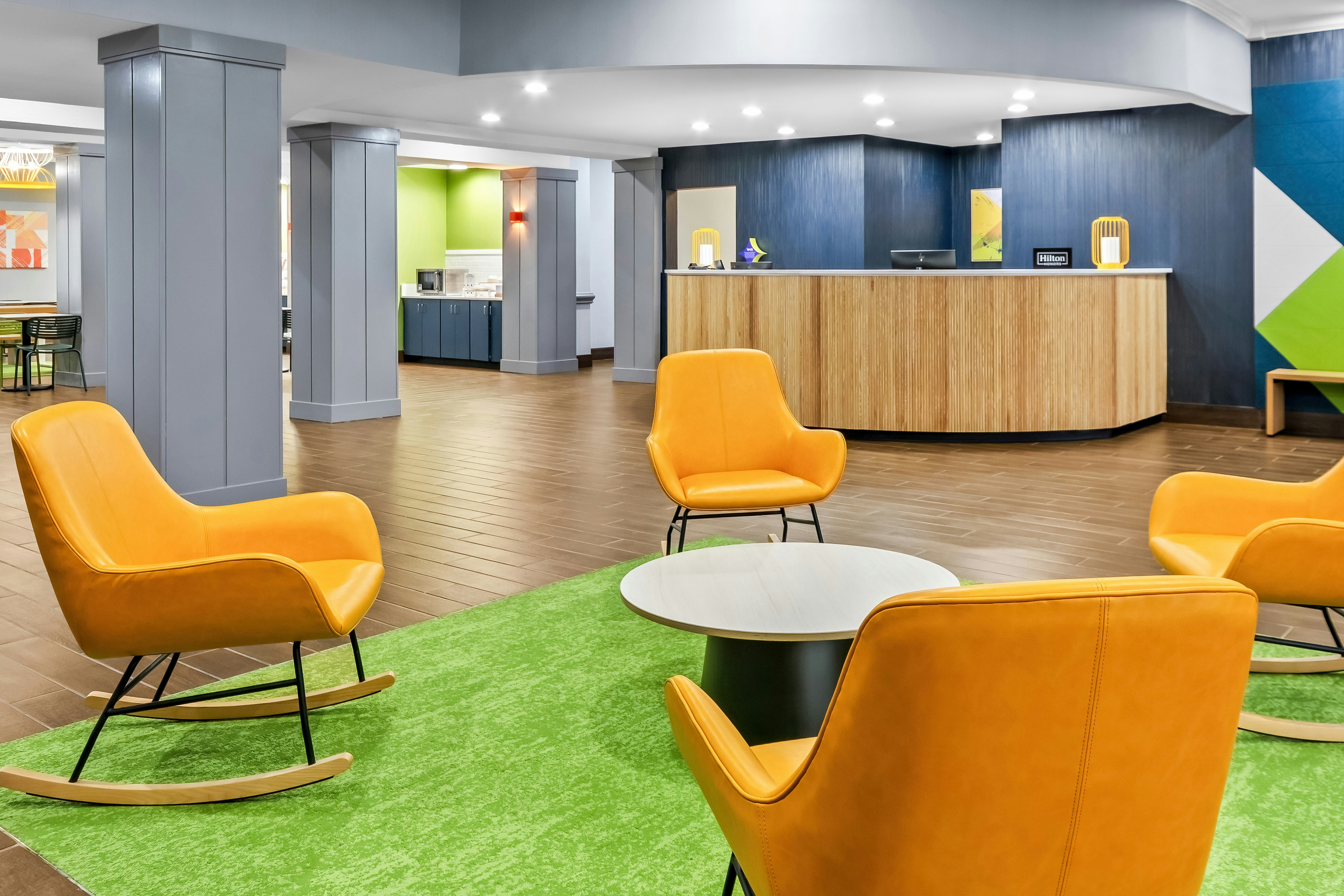 Spark by Hilton Cincinnati Fairfield 24/42