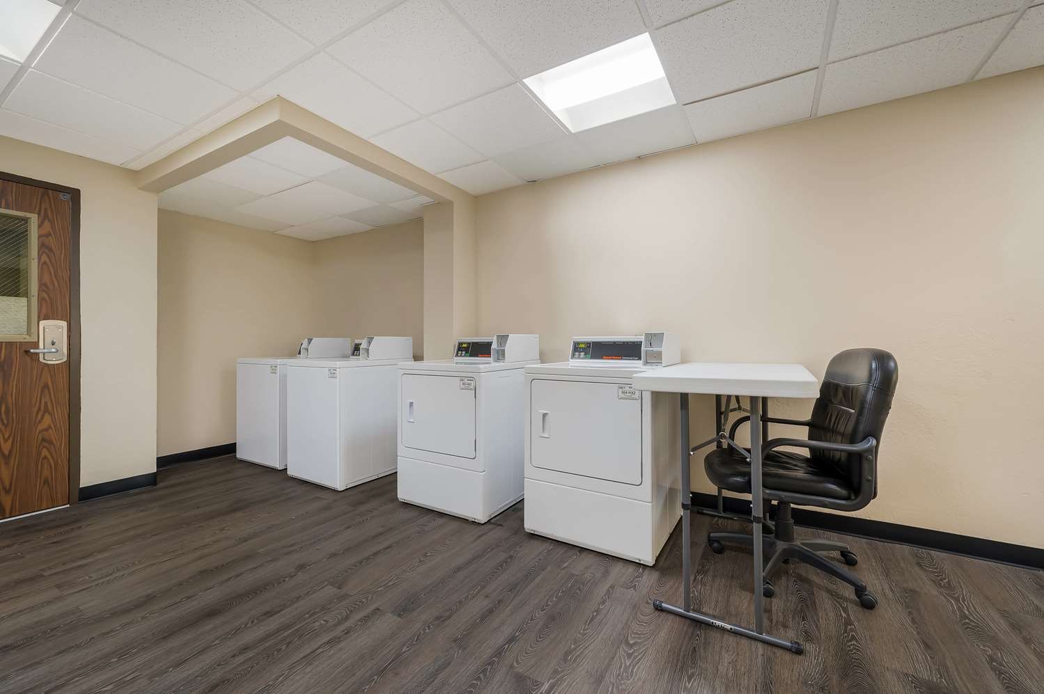Best Western Detroit Livonia 34/42