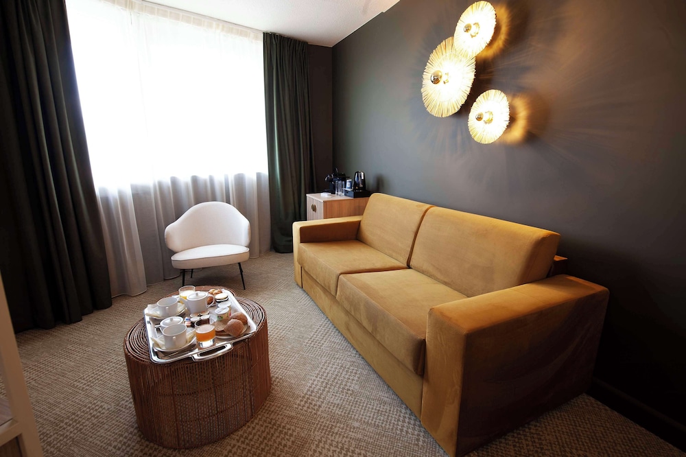 KYRIAD PRESTIGE CLERMONT FERRAND 41/76