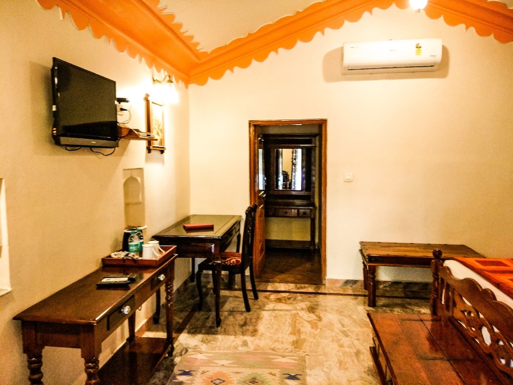 The Pushkar Bagh 13/27