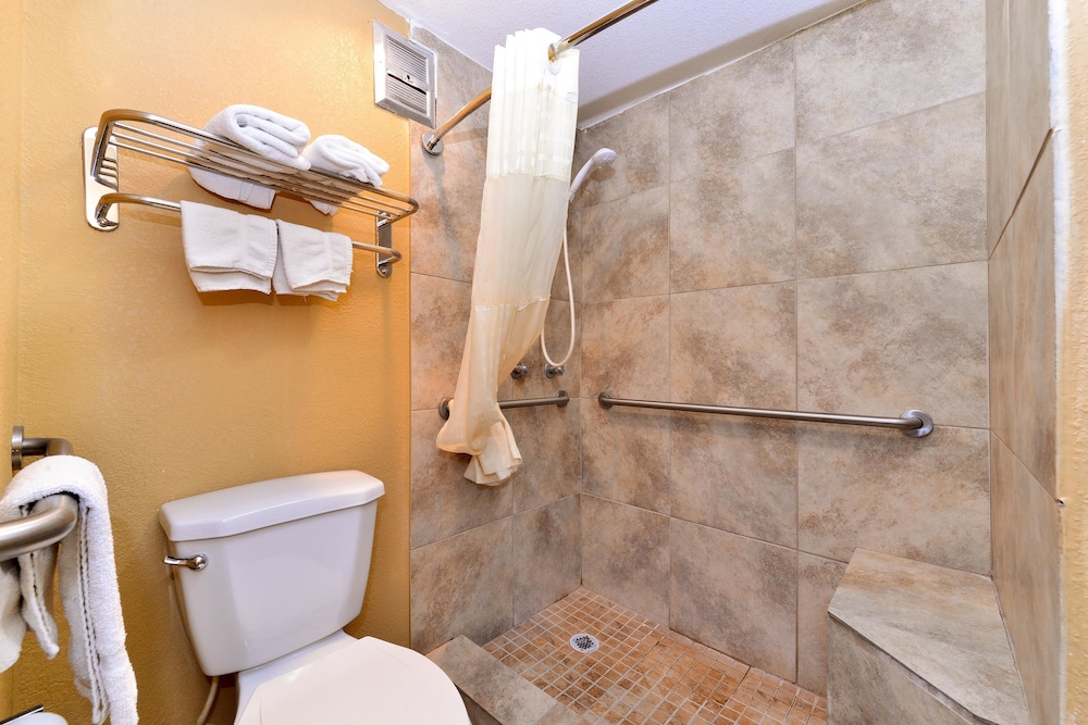 Americas Best Value Inn Schulenburg 14/26