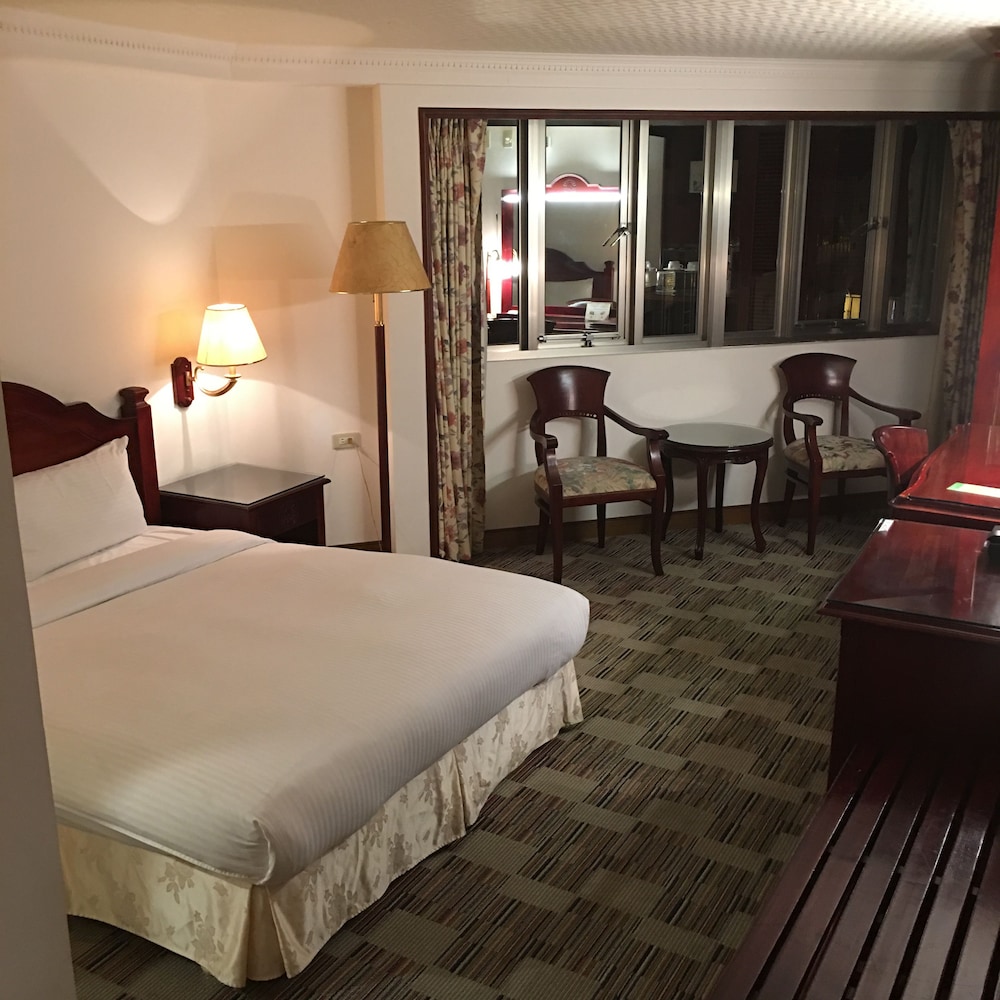 Sunrise Hotel 18/44