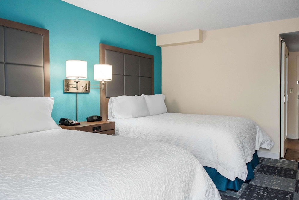 Hampton Inn Douglas 19/50