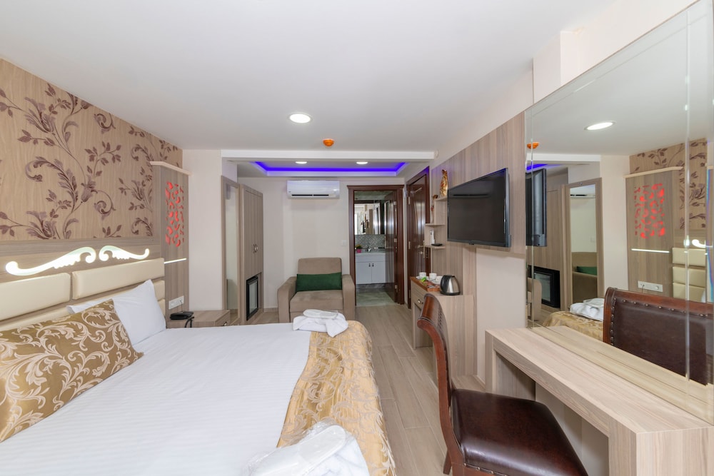 Raimond Hotel 13/29