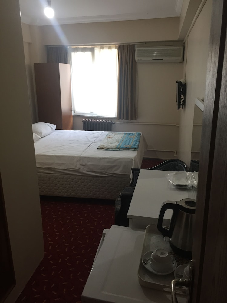 Istanbul Paris Hotel And Hostel 29/74