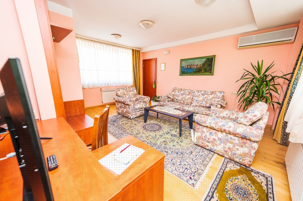 Hotel Art 43/58