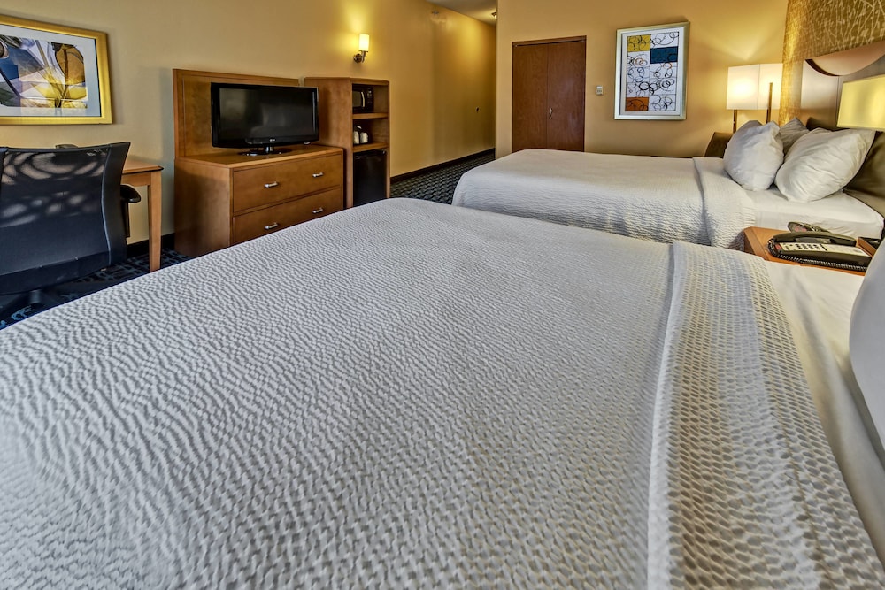 Fairfield Inn Suites Weatherford 12/35