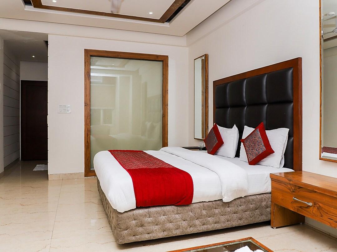Lavanya Motel 23/51