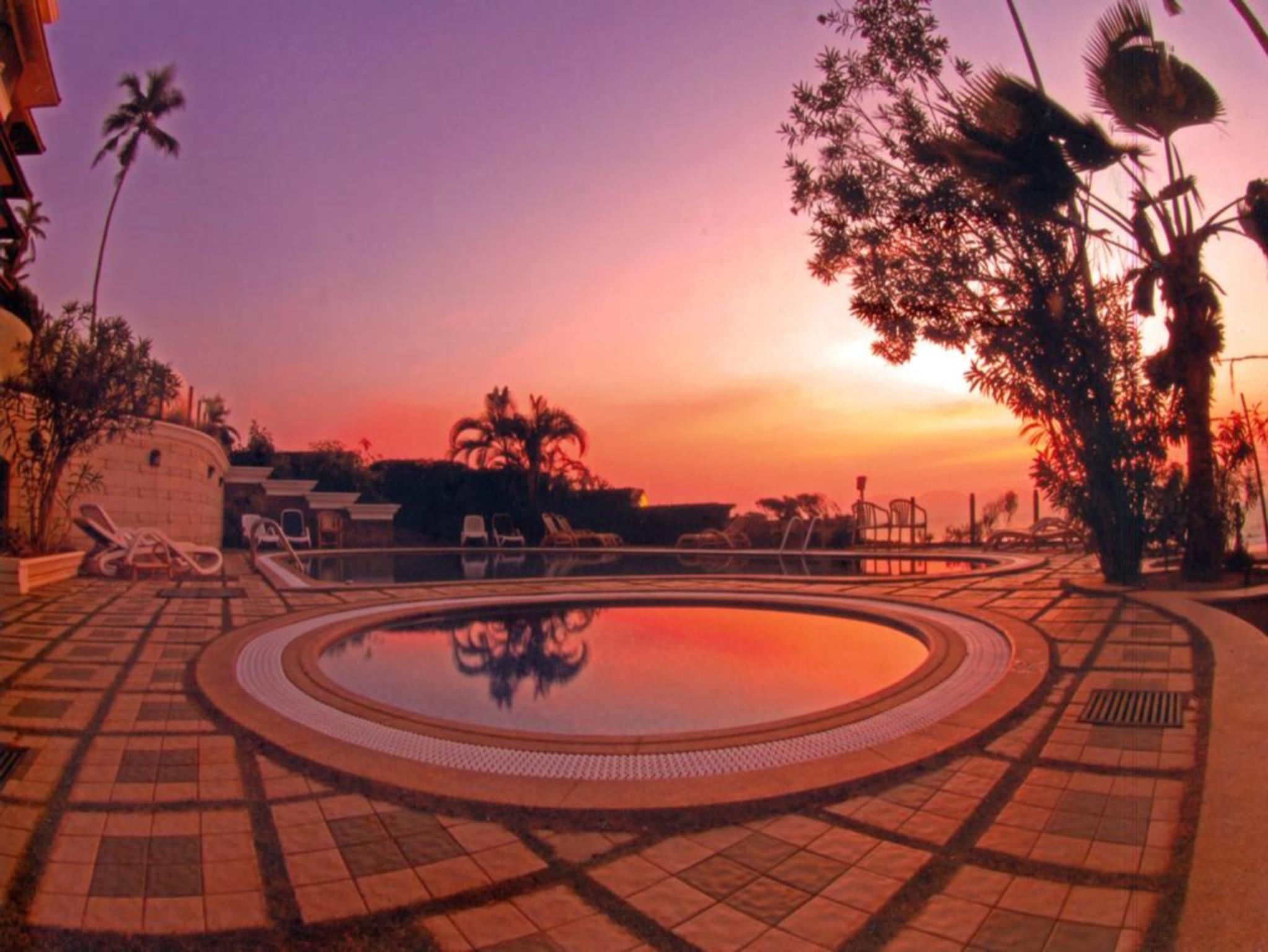 HINDUSTAN BEACH RETREAT 30/32