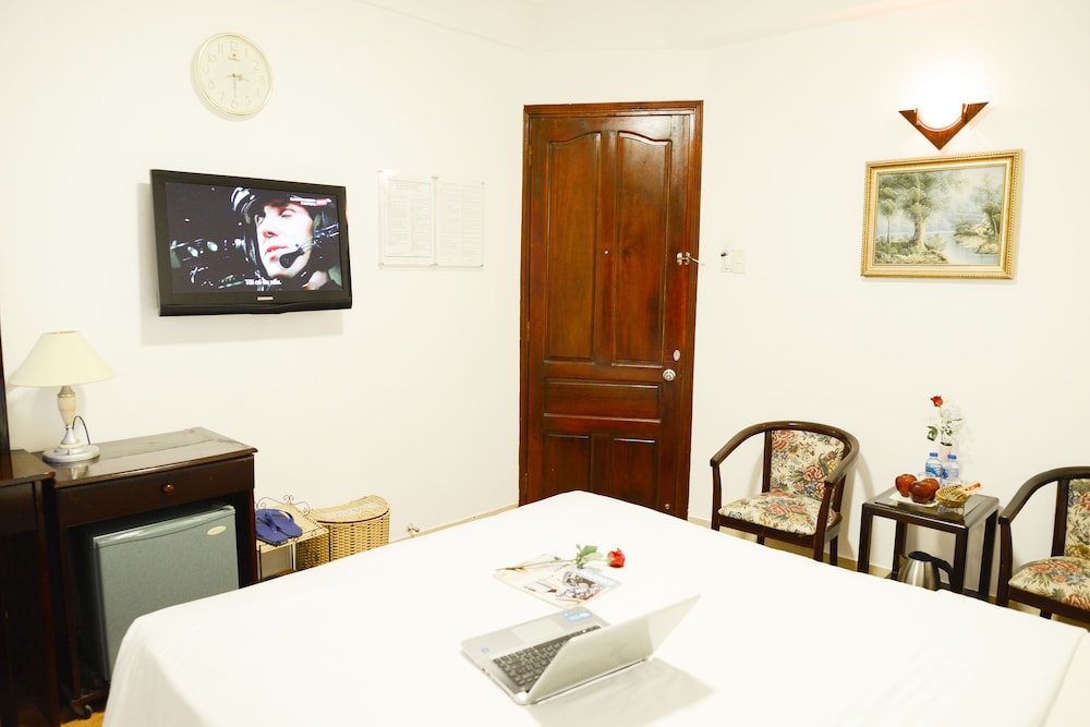 TN Central Hotel 28/32