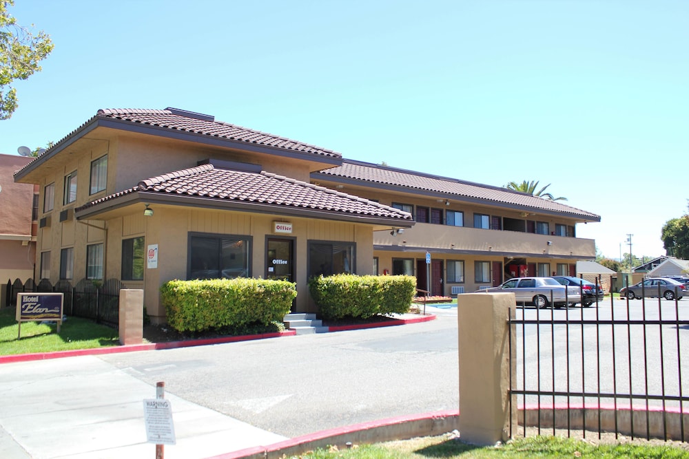 Signature Inn San Jose 1/58