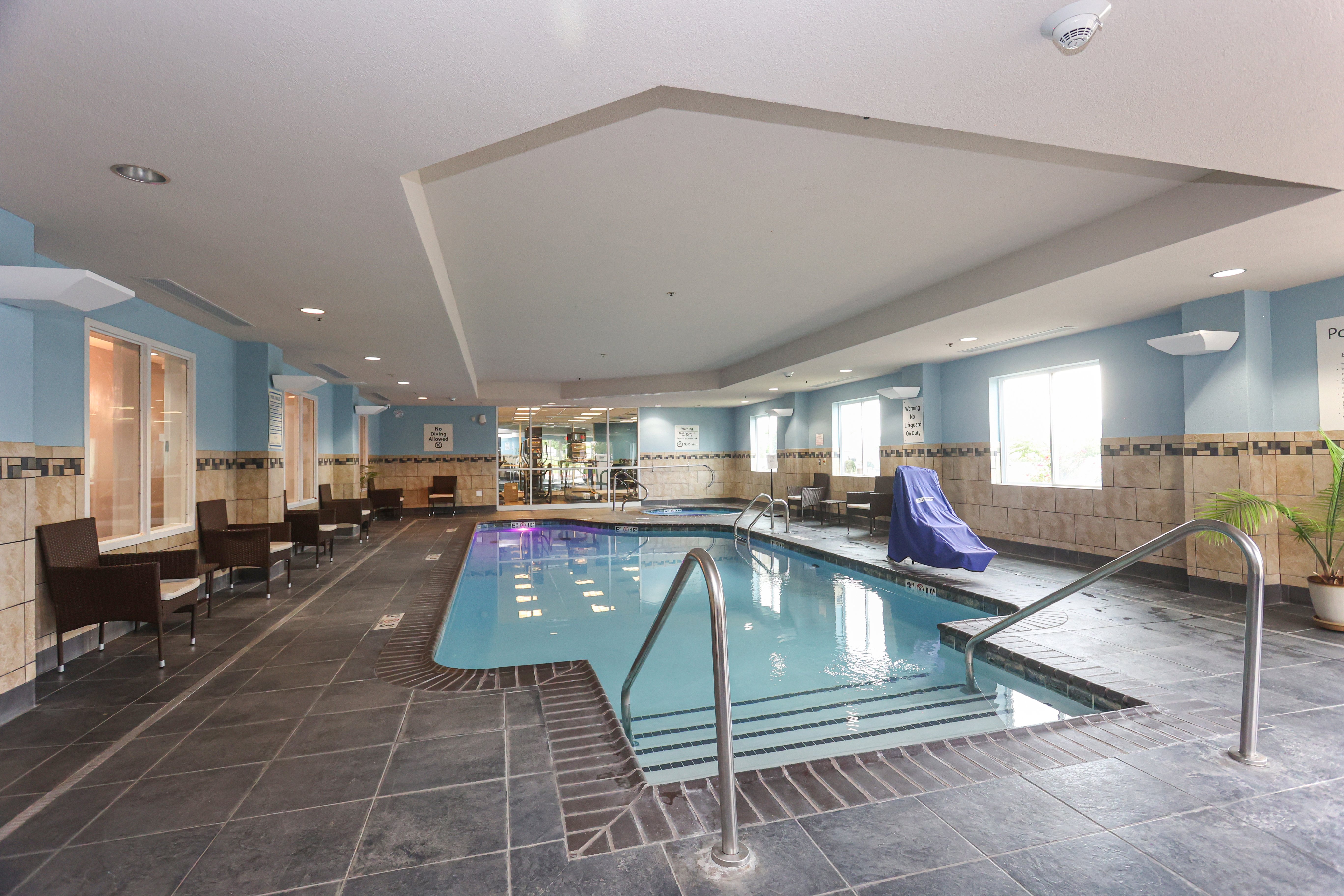 Holiday Inn Express Hotel & Suites Tulsa South Bixby 23/50