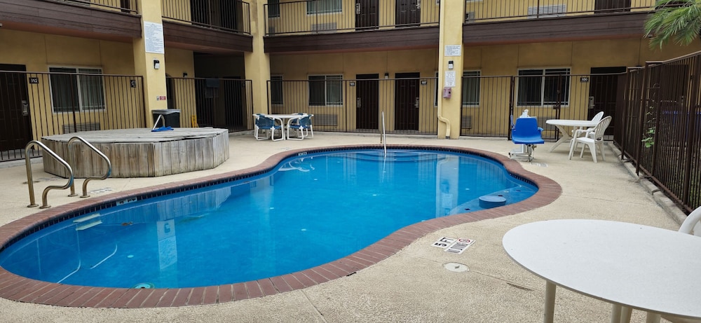 Texas Inn and Suites - Rio Grande Valley 59/62
