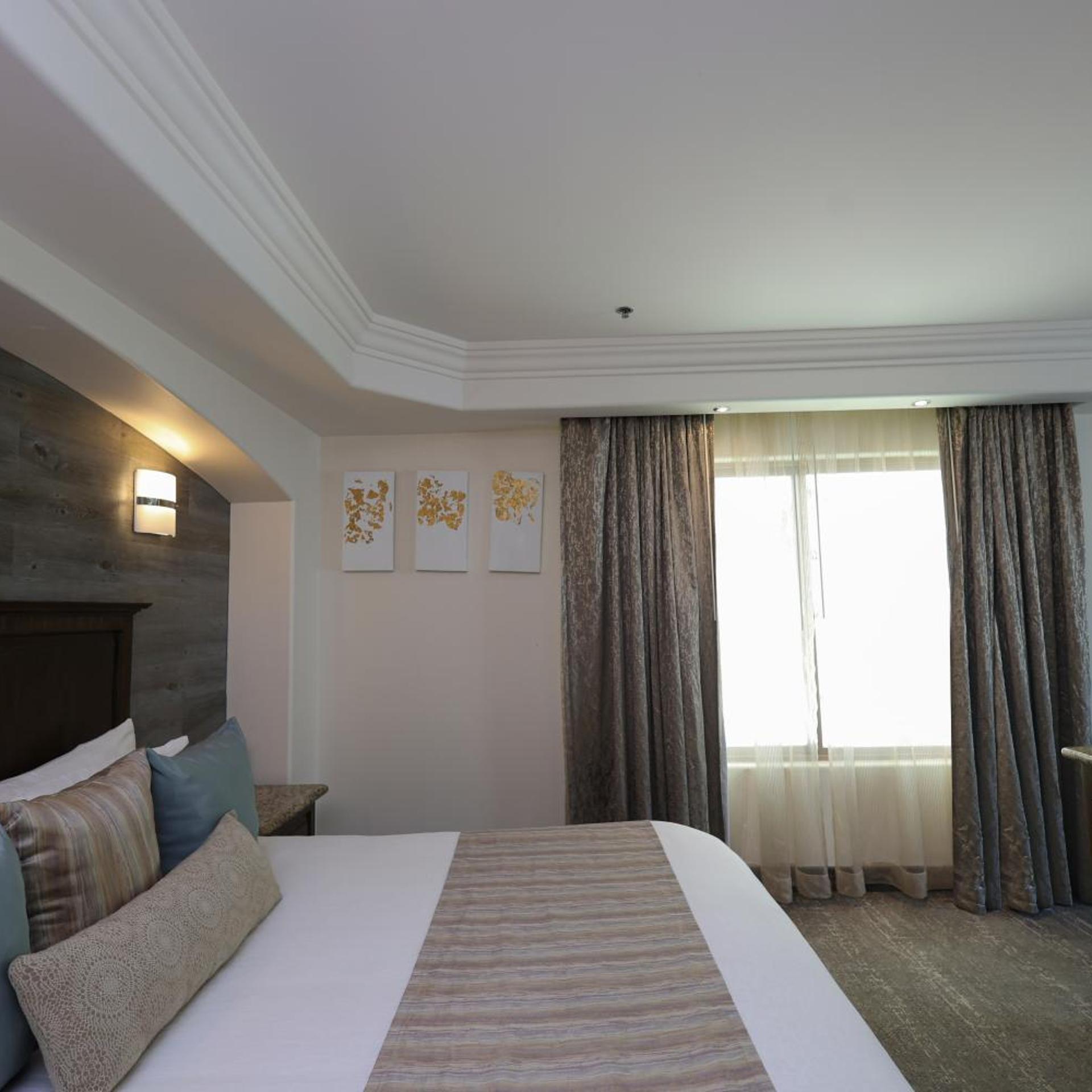 Master, Suite