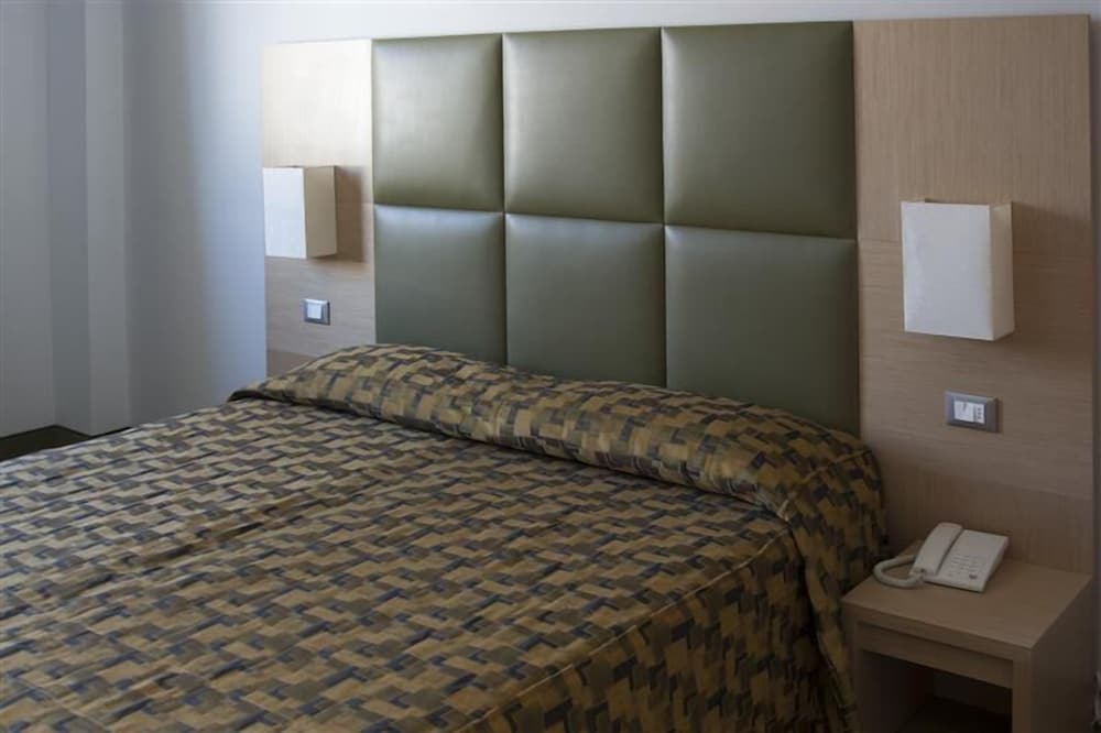 Castel Martini Wellness And Business Hotel 30/31