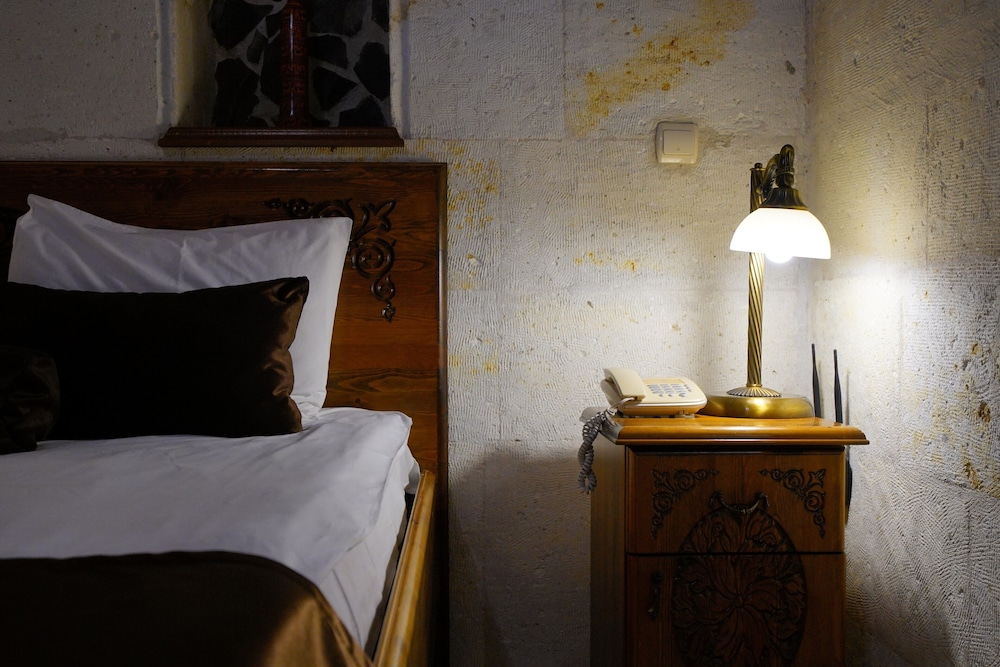 Harman Cave Hotel photo4