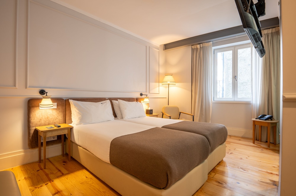 غرفة سوبيريور بسريرين منفصلين، Memoria Porto FLH Hotels 2/3