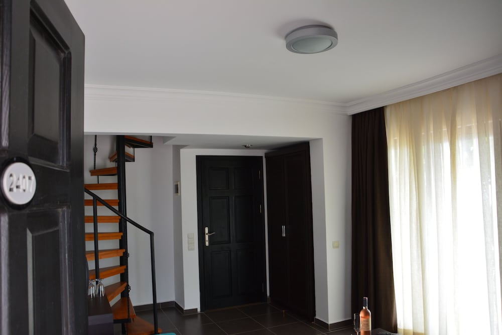 Kalamar Hotel 29/71