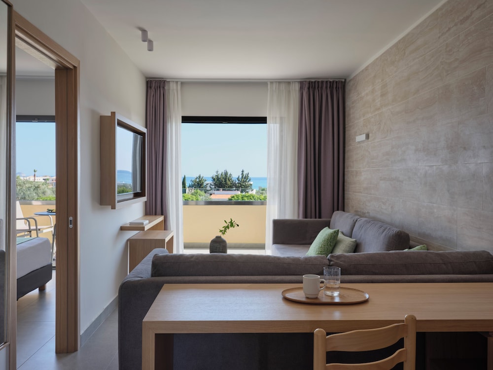 Atlantica Mikri Poli Rhodes 65/65