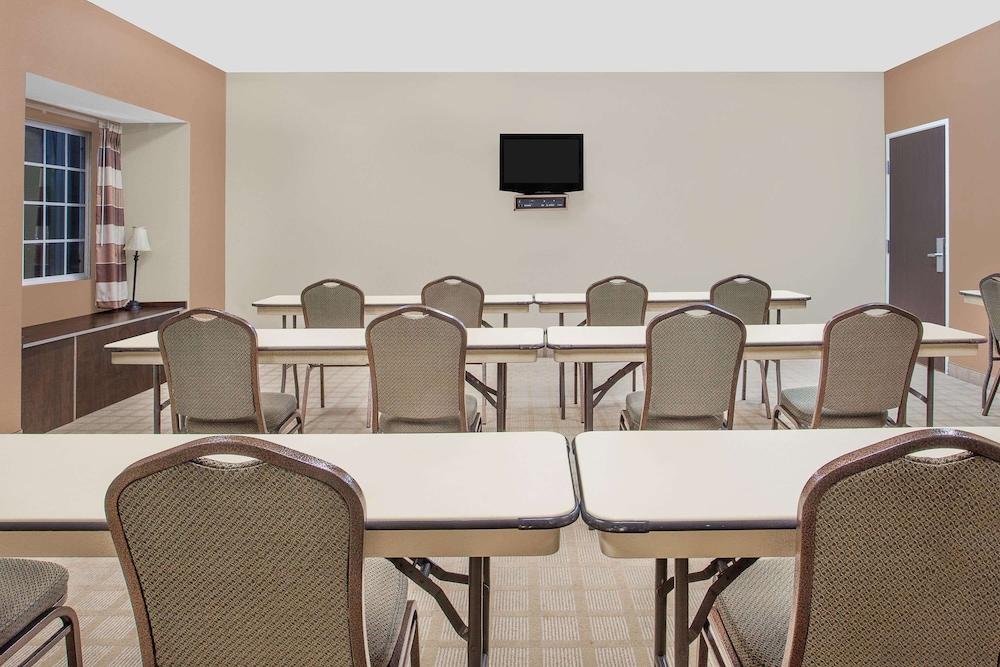 Microtel Inn & Suites by Wyndham Manchester 19/30