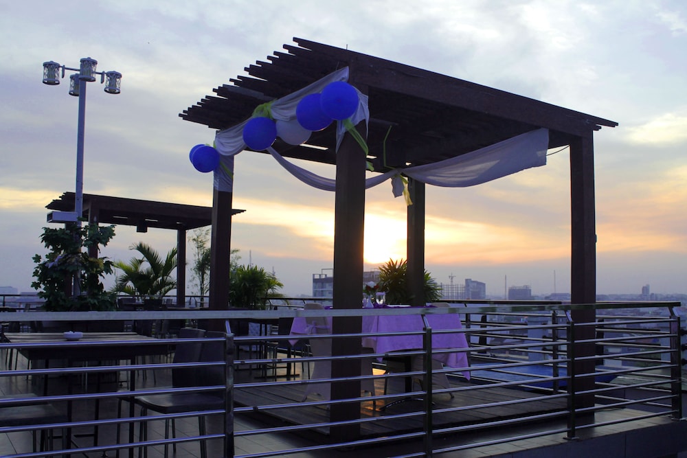 Transera Hotel Pontianak 3/36