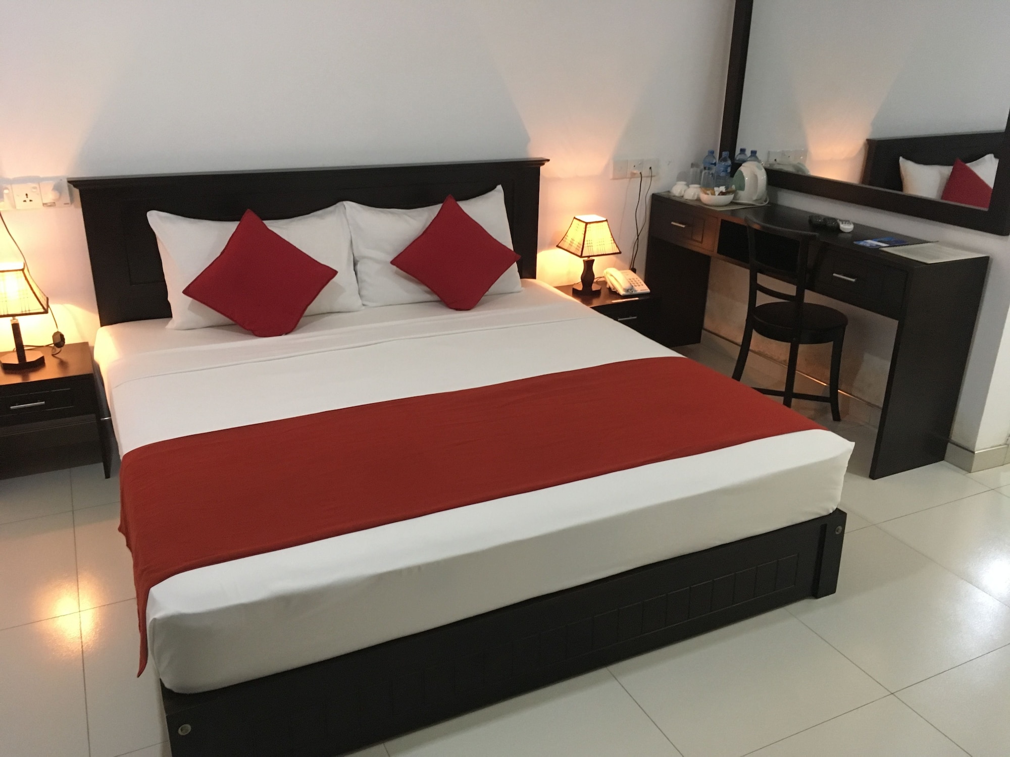 2 BEDROOMS, STANDARD, DOUBLE BED, CORNER
