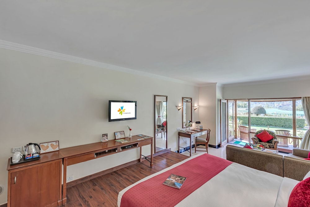 Club Mahindra White Meadows 19/50