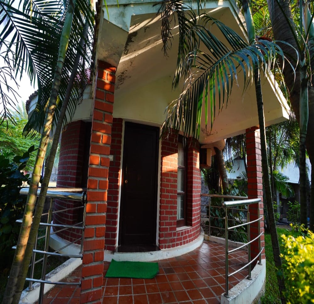 GREEN COCONUT RESORT 6/62