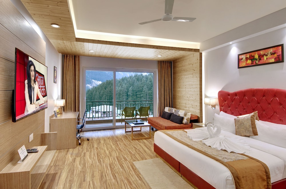 The Orchard Greens Resort 7/48