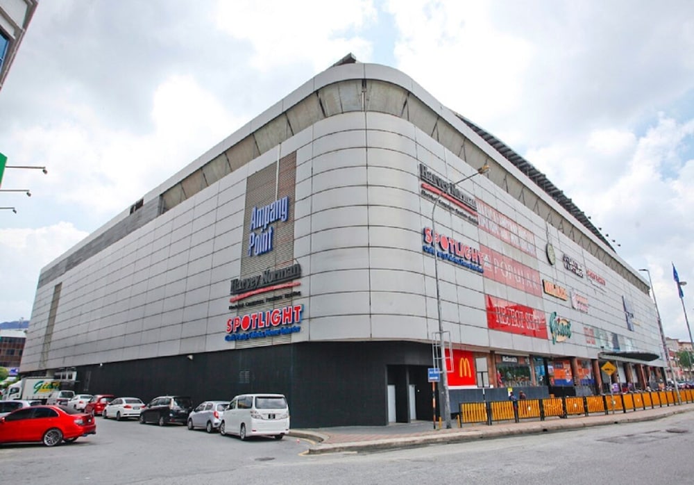 PUTERI AMPANG HOTEL 41/48