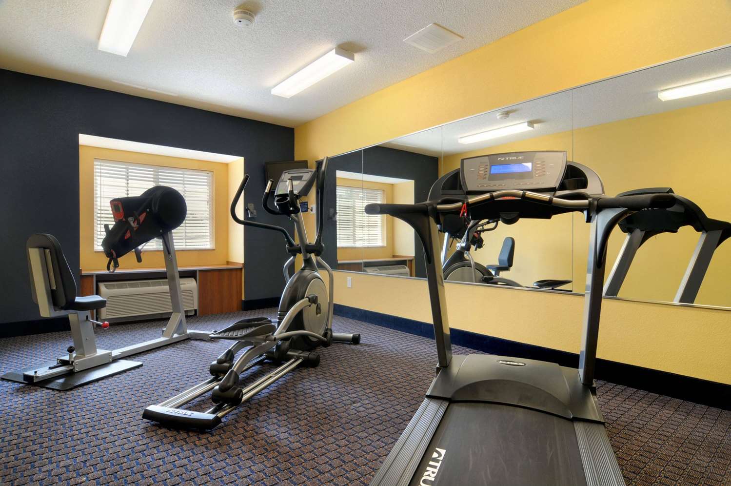 Microtel Inn And Suites Columbus Ft Benning 19/29