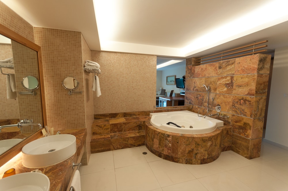 Artisan Family Hotels & Resort Collection Playa Esmeralda 50/79