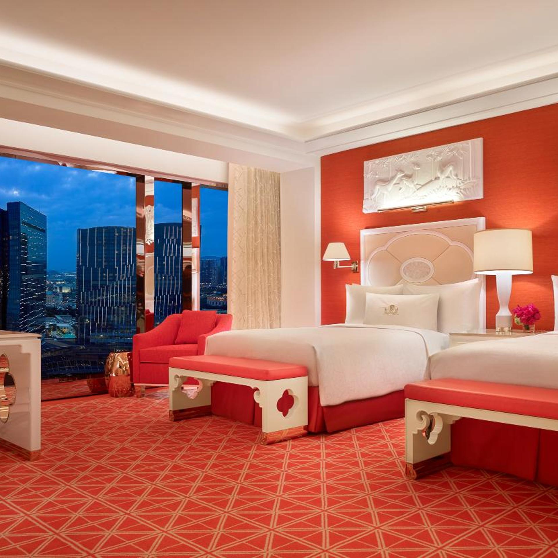 Palace, 2 Queen Beds