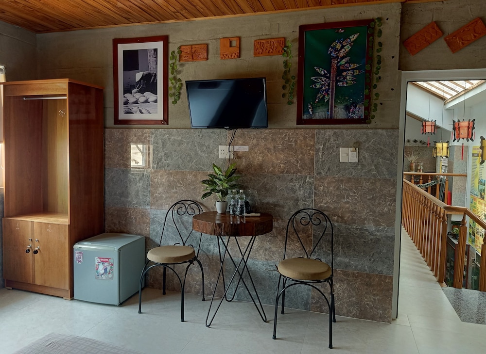 Terra Cotta Homestay And Hostel 20/36