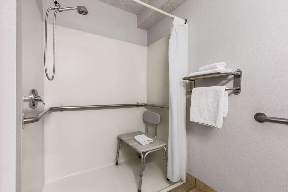 Microtel Inn Suites By Wyndham Lincoln 22/57