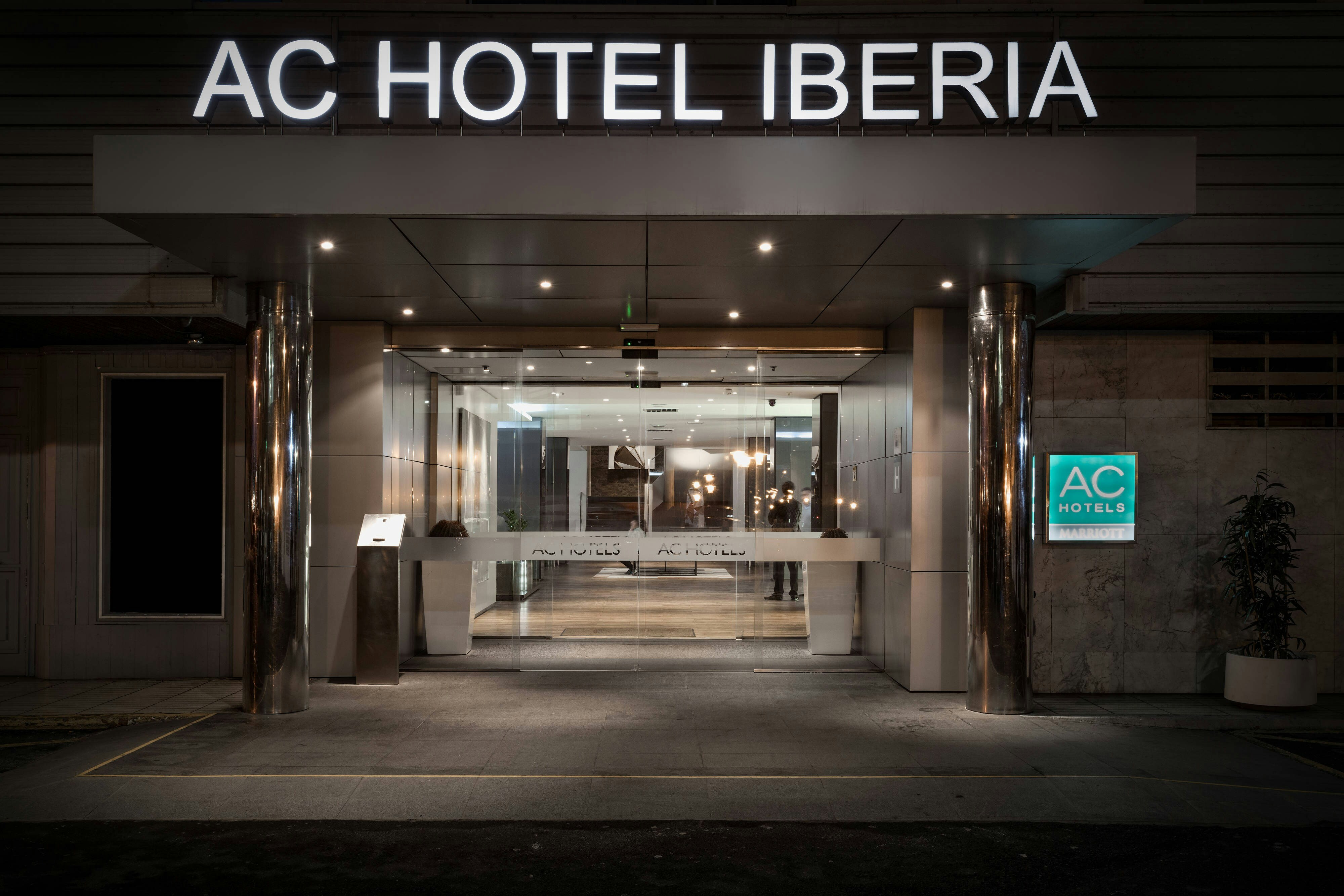 Ac Hotel Iberia Las Palmas By Marriott 4/54