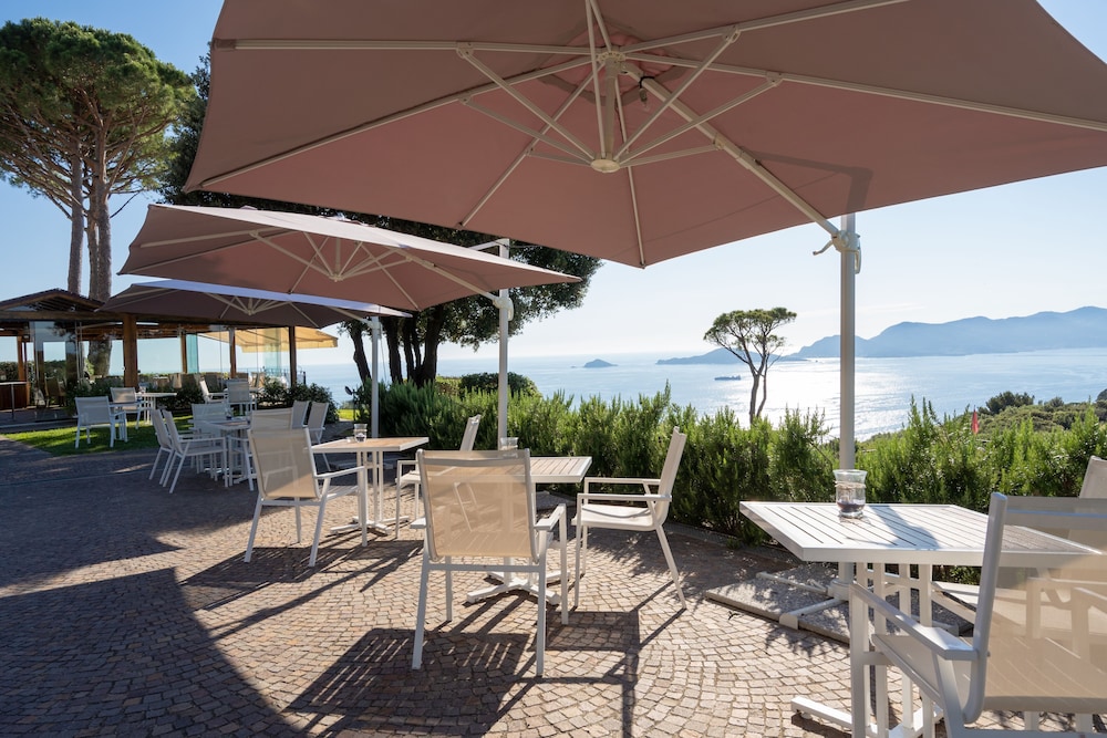 Golfo Dei Poeti Relais Spa 48/83