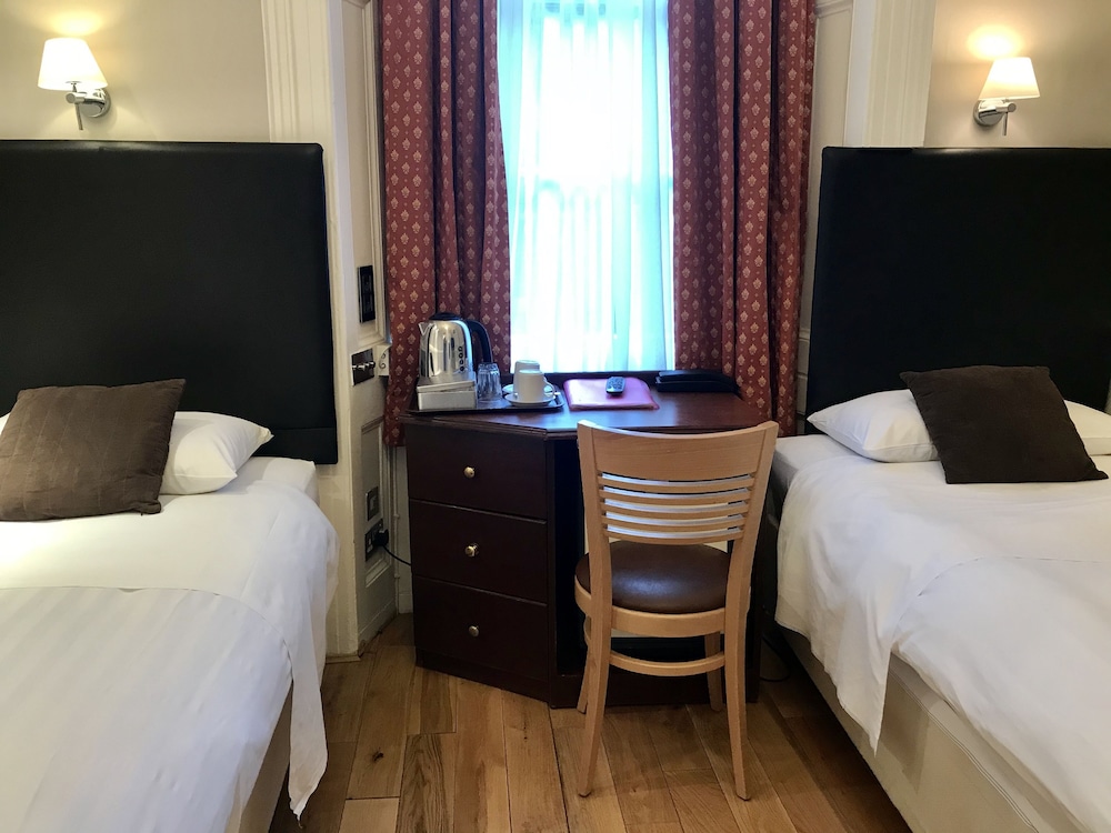 Rhodes Hotel 26/66