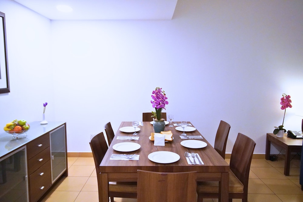 Tulip Hotel Apartment Bur Dubai 74/86