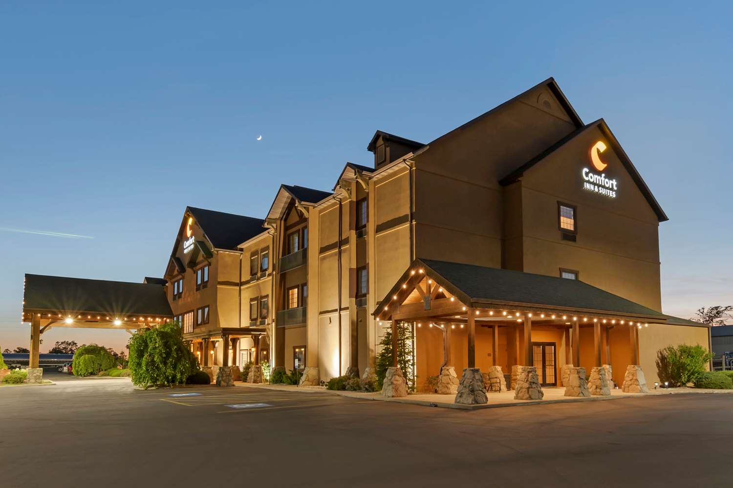 Comfort Inn & Suites Macon, MO 1/17