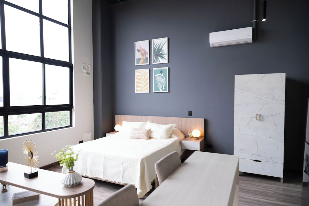 Royal Living Poblado 12/50