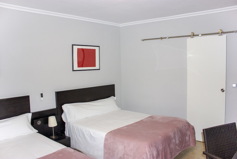 Hostal Alba 11/50