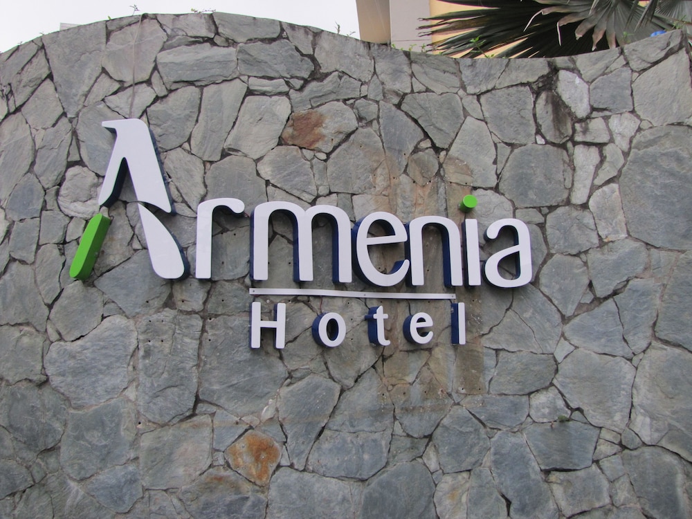 Armenia Hotel 49/74