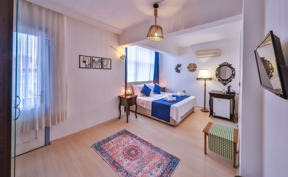 Livan Hotel Deluxe 24/57