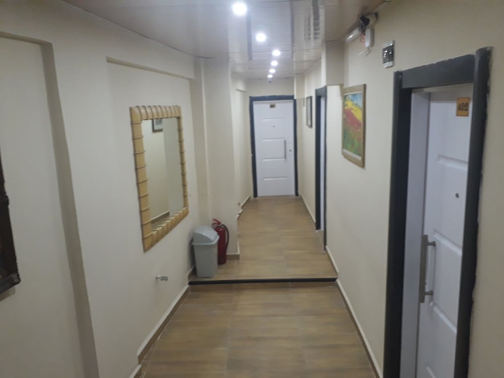 Gvar Apart Otel 27/35